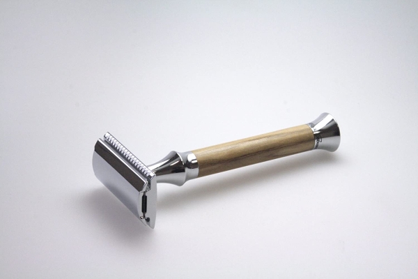 Rasierhobel Made in Germany 100 mm Oliven-Echtholz Griff, geschlossener Kamm